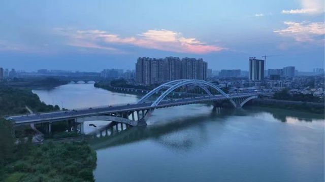 圖1 迎賓大橋.jpg