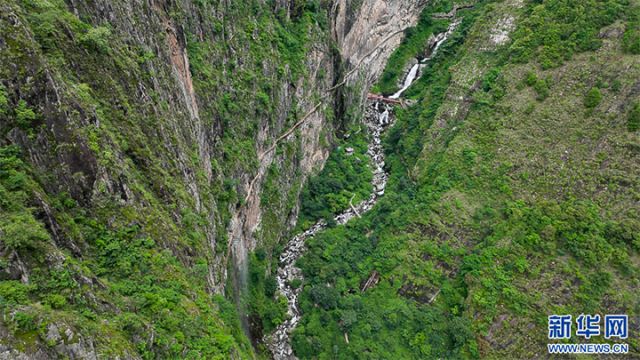 圖5  俯瞰石門關(guān)景區(qū)（7月11日攝）。新華網(wǎng)發(fā)（劉東 攝） 拷貝.jpg