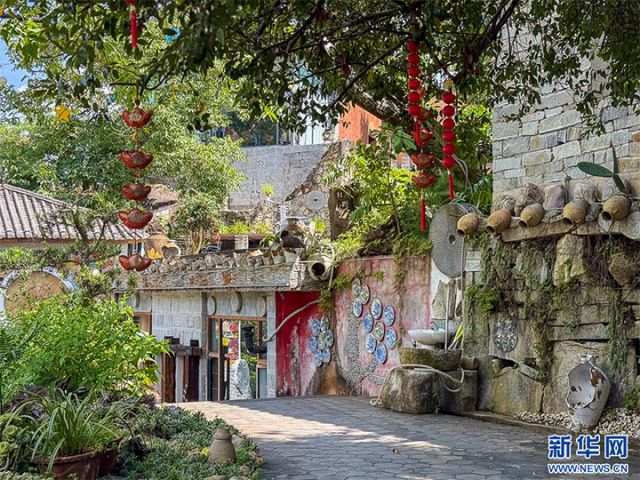 圖2  阿尼么村莊一角（7月10日攝）。新華網(wǎng)發(fā)（劉東 攝） 拷貝.jpg