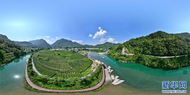 圖1  航拍麂子渡村。新華網(wǎng)發(fā) 拷貝.jpg