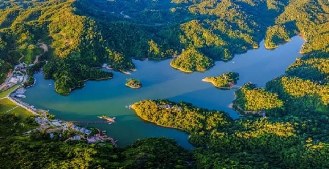 圖3  保亭美麗鄉(xiāng)村（許耀明 攝）.jpg