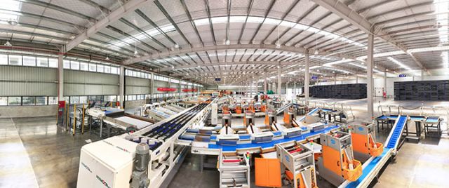 圖2  原料倉(cāng)儲(chǔ)分選中心。潘政吉  攝.jpg