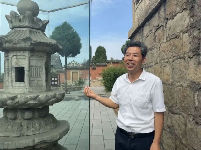 1756110796558753.jpg 圖1 張宇飛講述文物故事(席兆平 攝).jpg