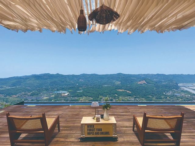 1759135956532047.jpg 云水寨民宿的觀景陽臺.jpg