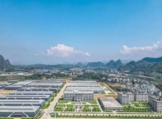 圖3  忻城繭絲綢產(chǎn)業(yè)園（藍春青 攝）.jpg