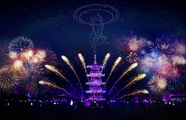 圖1  無錫拈花灣景區(qū)的光影秀。（受訪者供圖）.jpg