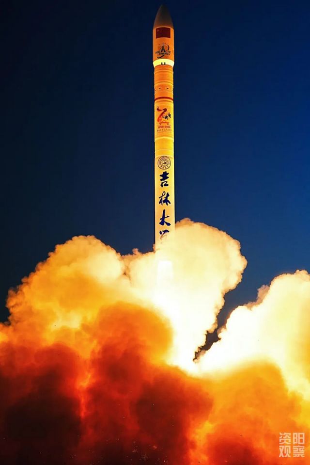 圖4  “資陽(yáng)造”火箭發(fā)射升空.jpg