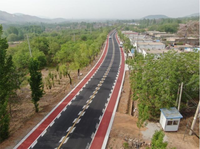 圖1  路繞村轉(zhuǎn) （田雪 攝） 拷貝.jpg