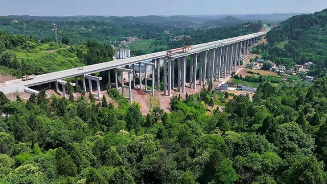 圖6  銅資高速（安岳段）項(xiàng)目建設(shè)情況。伍玉全 攝.jpg