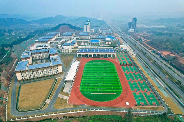 圖7  四川省安岳實(shí)驗(yàn)中學(xué)（城南校區(qū)）。潘政吉  攝.jpg