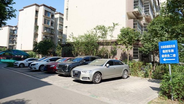 圖2  雷音花園小區(qū)車位.jpg